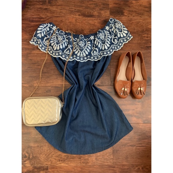 Haute Monde Dresses & Skirts - Cute Blue Dress off the shoulder